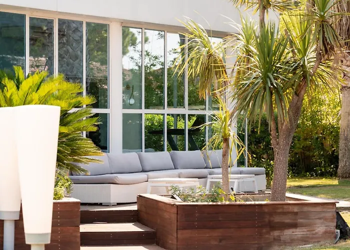 Summer Wind - Palm Agathois Villa *