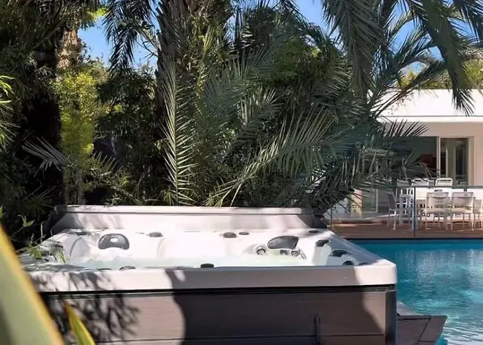 Summer Wind - Palm Agathois *