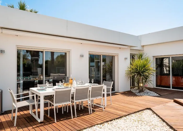 Summer Wind - Palm Agathois Villa *